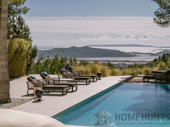 6 Bedroom Villa/House in San Josep 28