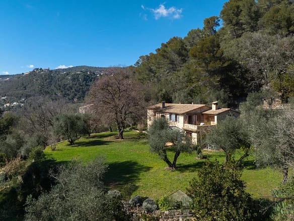 5 Bedroom Villa/House in Grasse 16