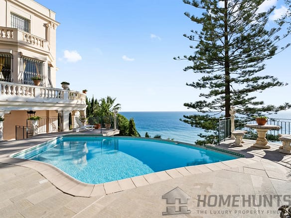 6 Bedroom Villa/House in Roquebrune Cap Martin 30