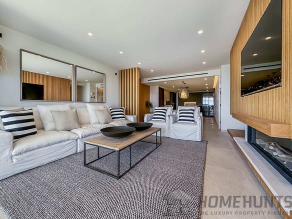 4 Bedroom Apartment in Santa Ponsa 14