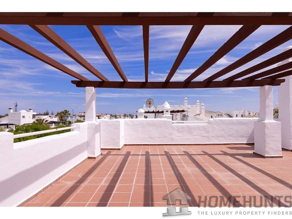 4 Bedroom Apartment in San Pedro Alcantara 2