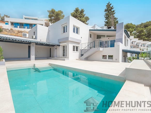 4 Bedroom Villa/House in Can Furnet 26