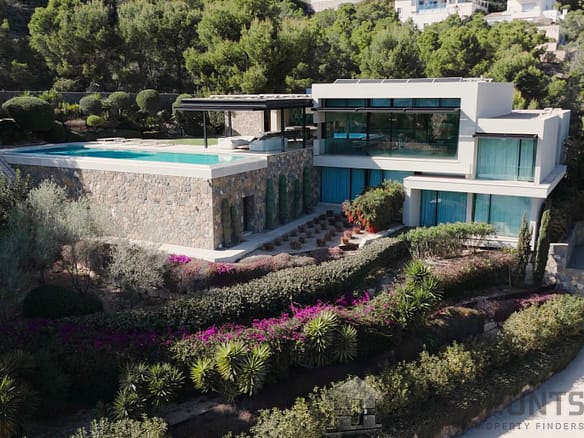 6 Bedroom Villa/House in Port Andratx 22