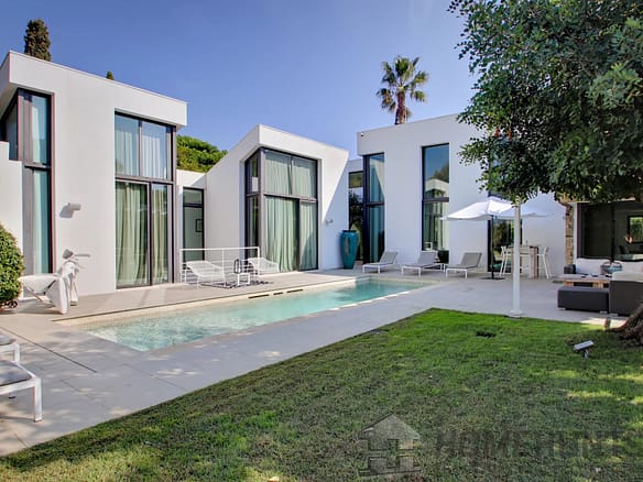 5 Bedroom Villa/House in Saint Tropez 32