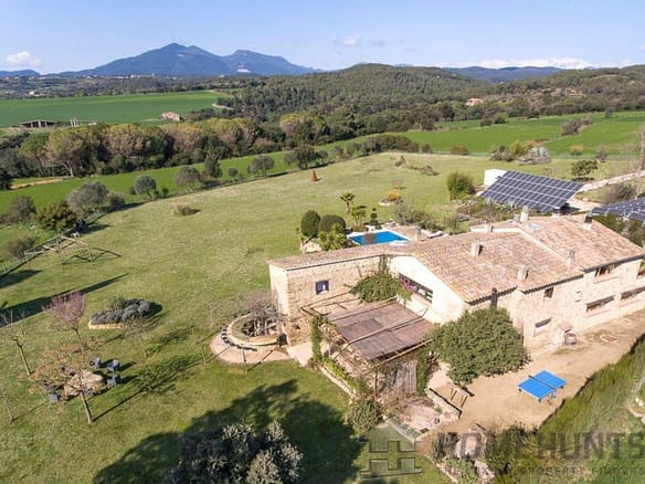 6 Bedroom Villa/House in Cistella 2