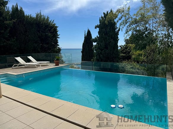 4 Bedroom Villa/House in Menton 18