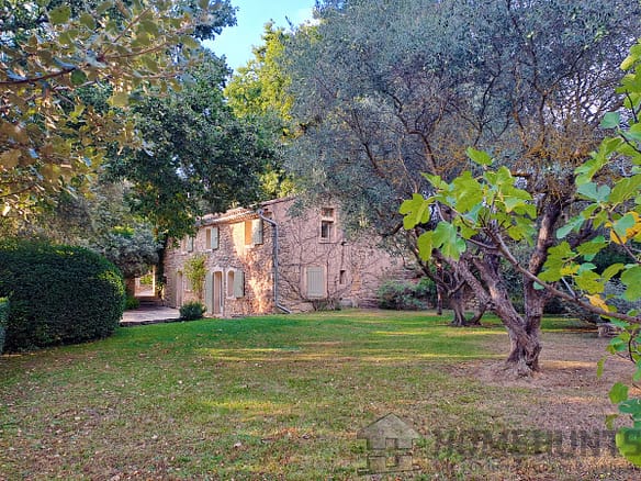 6 Bedroom Villa/House in Lourmarin 12