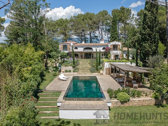 6 Bedroom Villa/House in Mougins 24