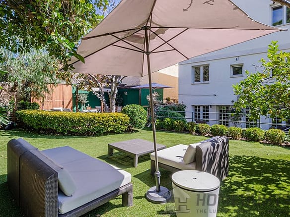 5 Bedroom Villa/House in Barcelona 3