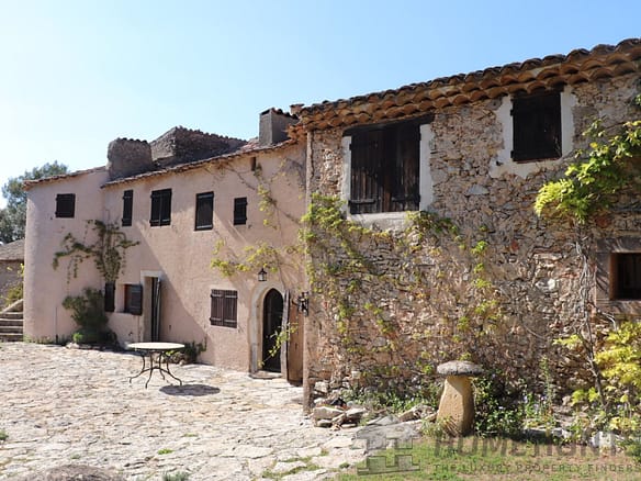 7 Bedroom Villa/House in Fox Amphoux 8