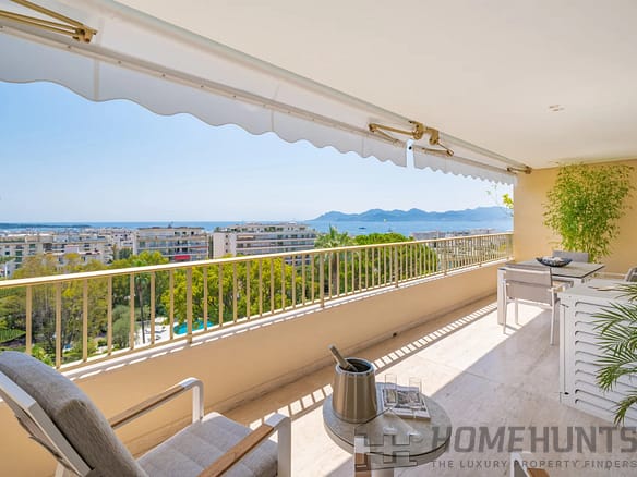 3 Bedroom Apartment in Cannes 14