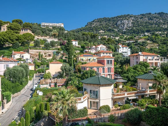 2 Bedroom Apartment in Beaulieu Sur Mer 18