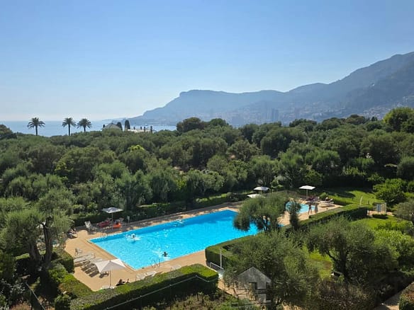 4 Bedroom Apartment in Roquebrune Cap Martin 2