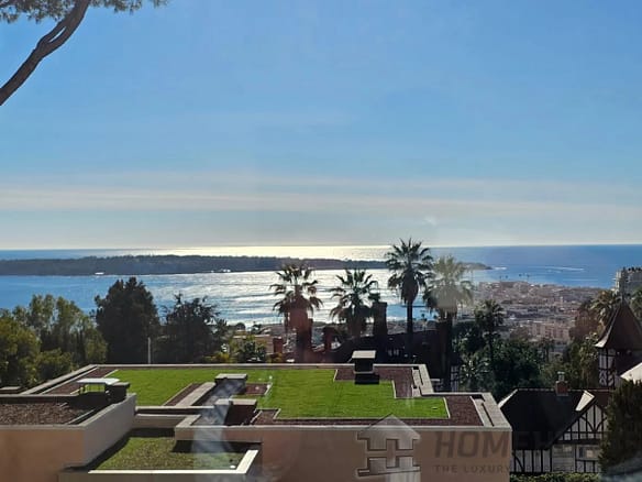 4 Bedroom Apartment in Cannes 8
