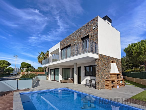 4 Bedroom Villa/House in Sant Feliu De Guixols 16