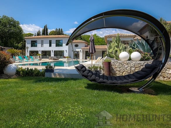 11 Bedroom Villa/House in Chateauneuf Grasse 34