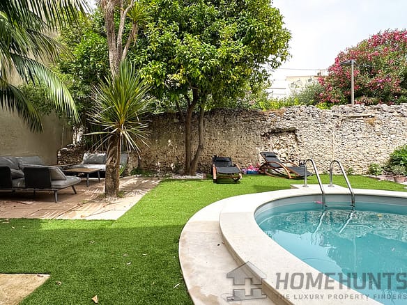 5 Bedroom Villa/House in Antibes 32