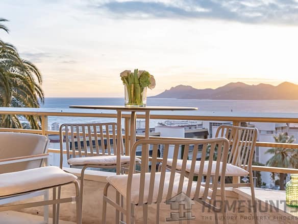 4 Bedroom Apartment in Cannes 10