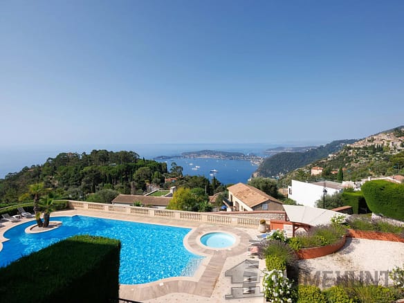 2 Bedroom Apartment in Eze 2