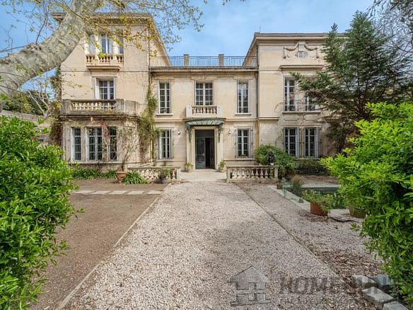 7 Bedroom Villa/House in Marseille 20