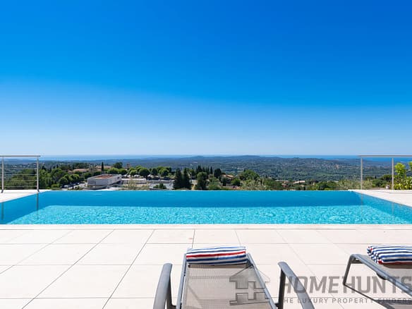 5 Bedroom Villa/House in Chateauneuf Grasse 6