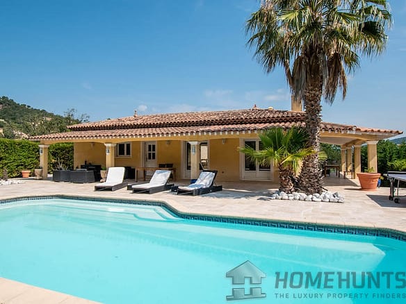 4 Bedroom Villa/House in Les Adrets De L Esterel 4
