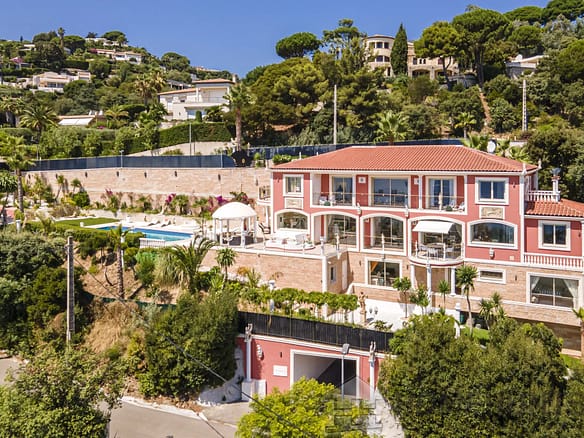 5 Bedroom Villa/House in Cannes 28