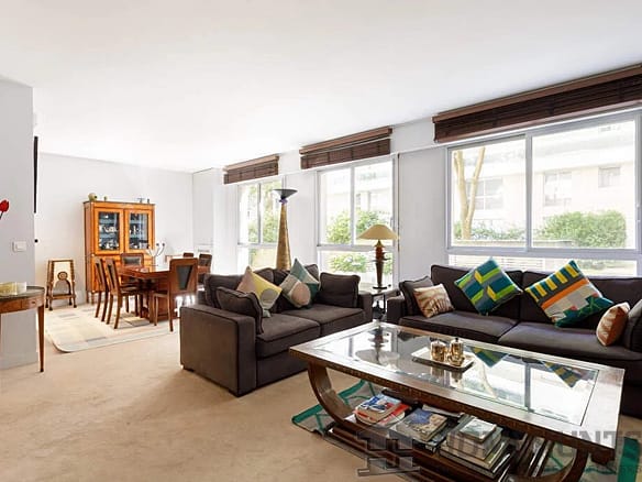 2 Bedroom Apartment in Paris 7th (Invalides, Eiffel Tower, Orsay) 24