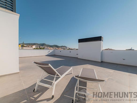 2 Bedroom Apartment in Sitges 8
