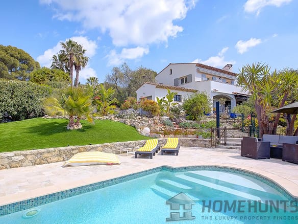 4 Bedroom Villa/House in Mougins 30