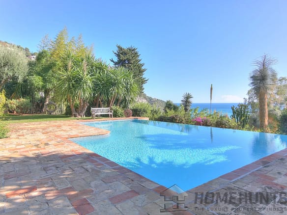 6 Bedroom Villa/House in Roquebrune Cap Martin 16