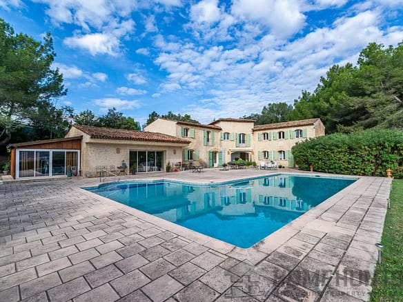 4 Bedroom Villa/House in Mouans Sartoux 2