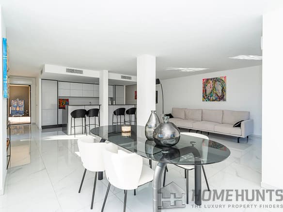 2 Bedroom Apartment in Roquebrune Cap Martin 20