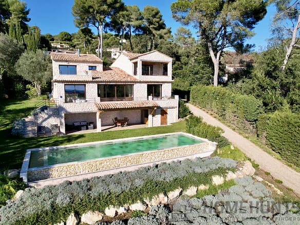 4 Bedroom Villa/House in St Paul 8