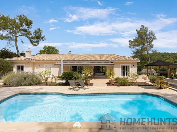 5 Bedroom Villa/House in Mougins 12