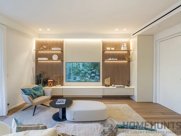 2 Bedroom Apartment in Monaco 6