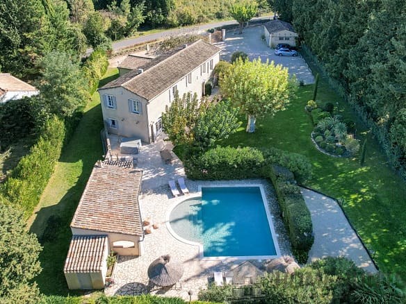 5 Bedroom Villa/House in Cabannes 12