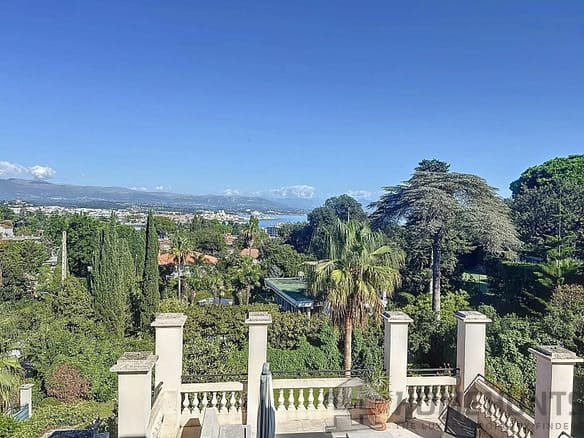 3 Bedroom Apartment in Cap D Antibes 28