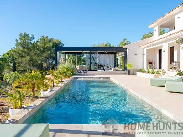4 Bedroom Villa/House in La Cadiere D Azur 24