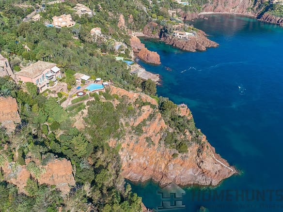 7 Bedroom Villa/House in Theoule Sur Mer 24