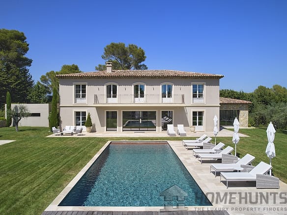 5 Bedroom Villa/House in Mougins 12