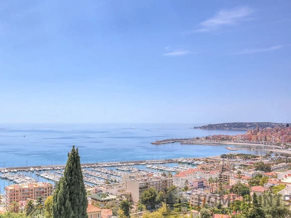 4 Bedroom Villa/House in Menton 20