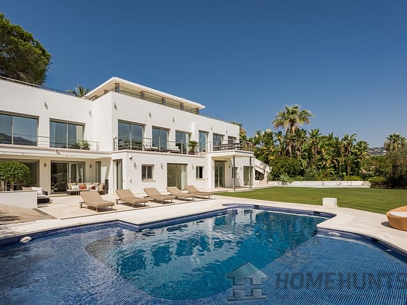 7 Bedroom Villa/House in Nueva Andalucía 36