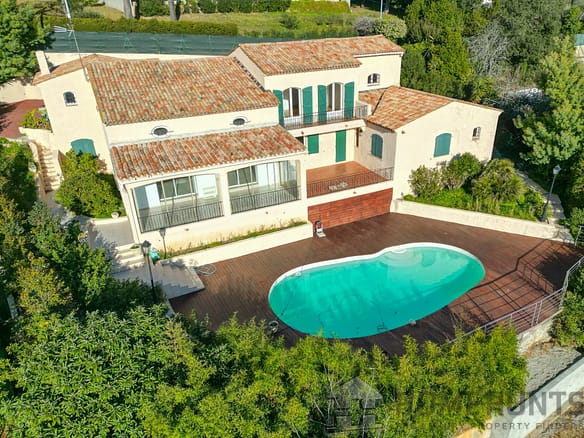4 Bedroom Villa/House in Cannes 34