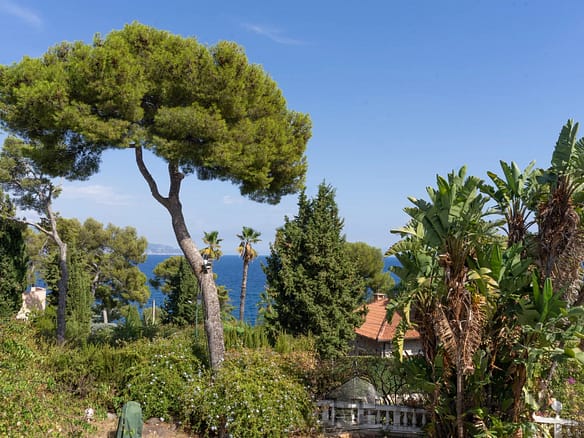 4 Bedroom Villa/House in Roquebrune Cap Martin 4