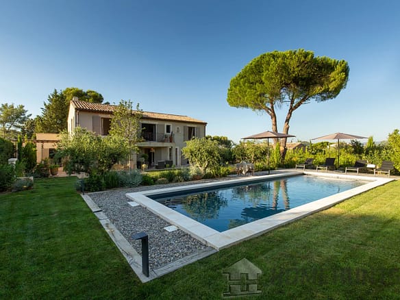 4 Bedroom Villa/House in Eygalieres 4