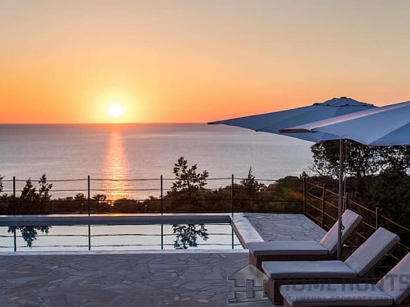 4 Bedroom Villa/House in Cala Vadella 5
