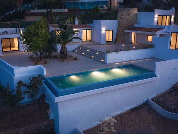 4 Bedroom Villa/House in San Josep 9