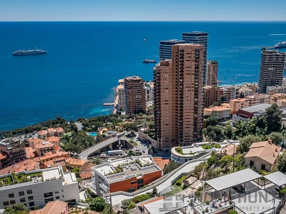 3 Bedroom Apartment in Roquebrune Cap Martin 32