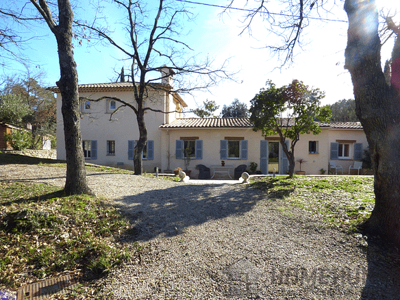 5 Bedroom Villa/House in Claviers 6